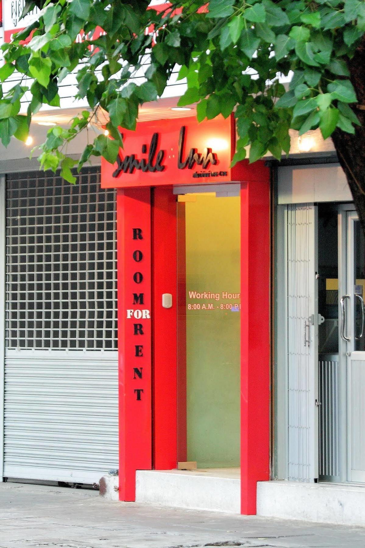 Smile Inn Bangkok Ngoại thất bức ảnh